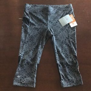 Athleta capris leggings NWT medium